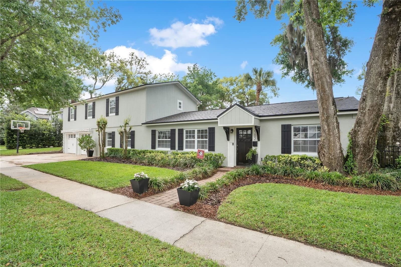 2702 PARKLAND
