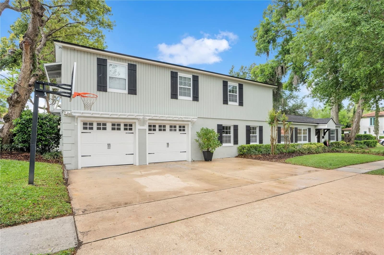 2702 PARKLAND
