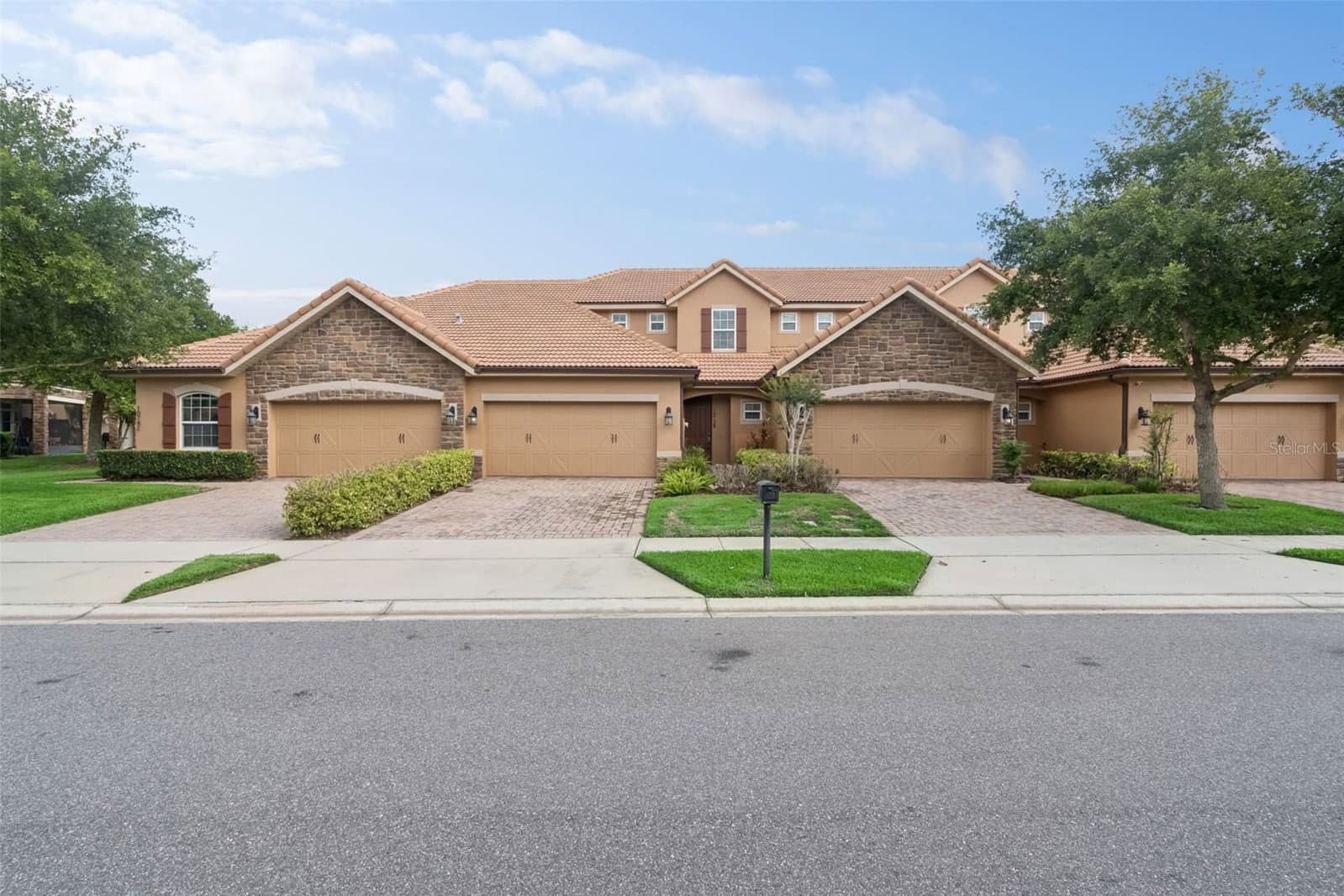 10738 BELFRY