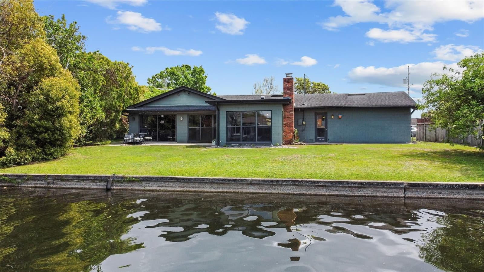 2601 WINDWARD