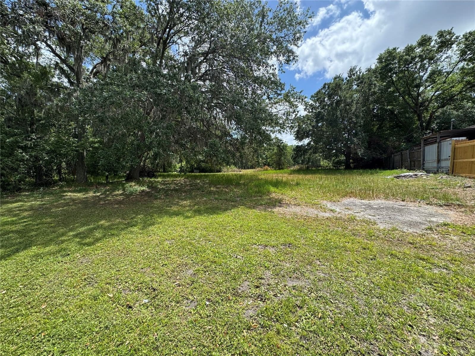 2424 CRYSTAL HILLS