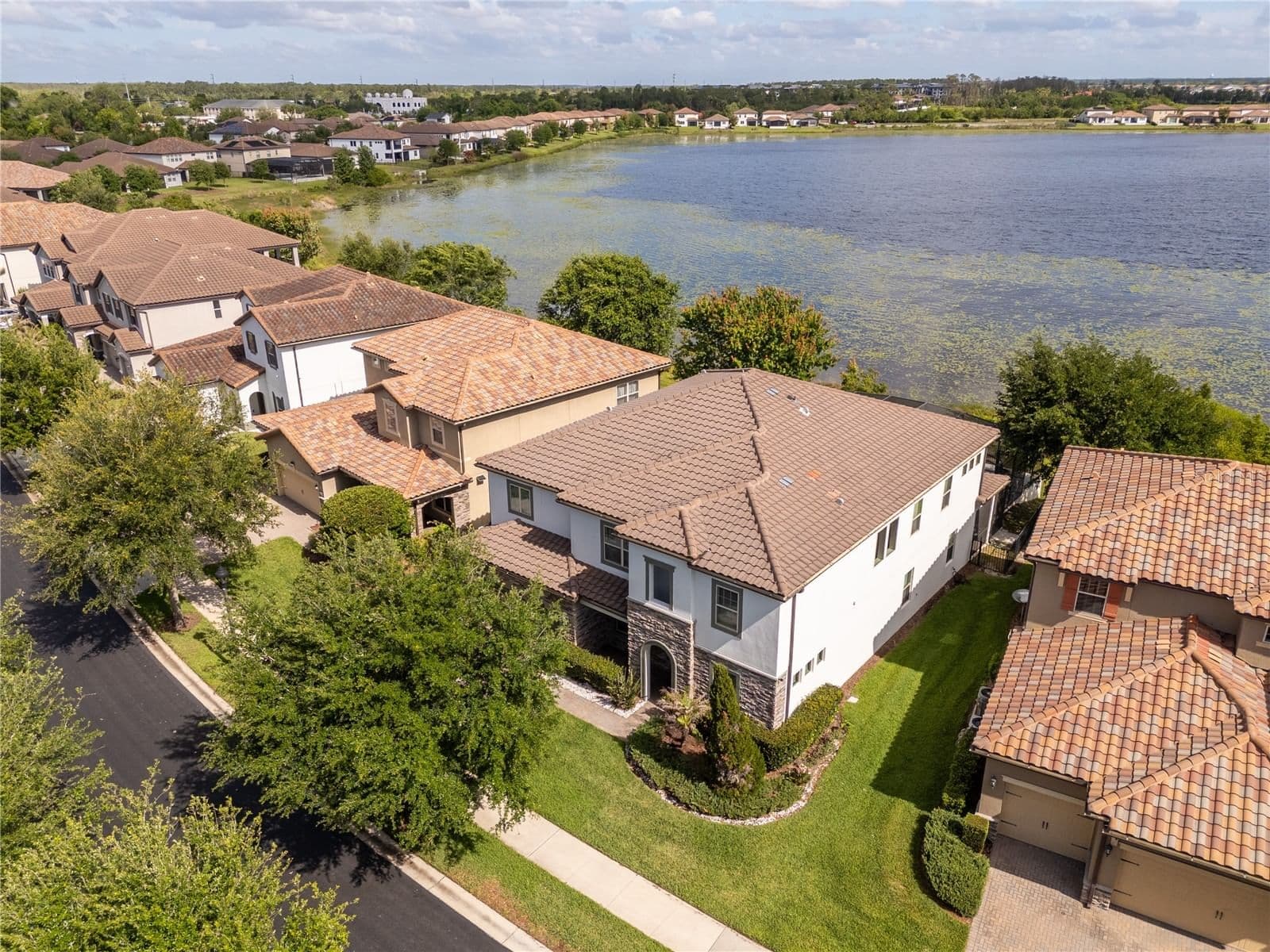 11142 LEMON LAKE