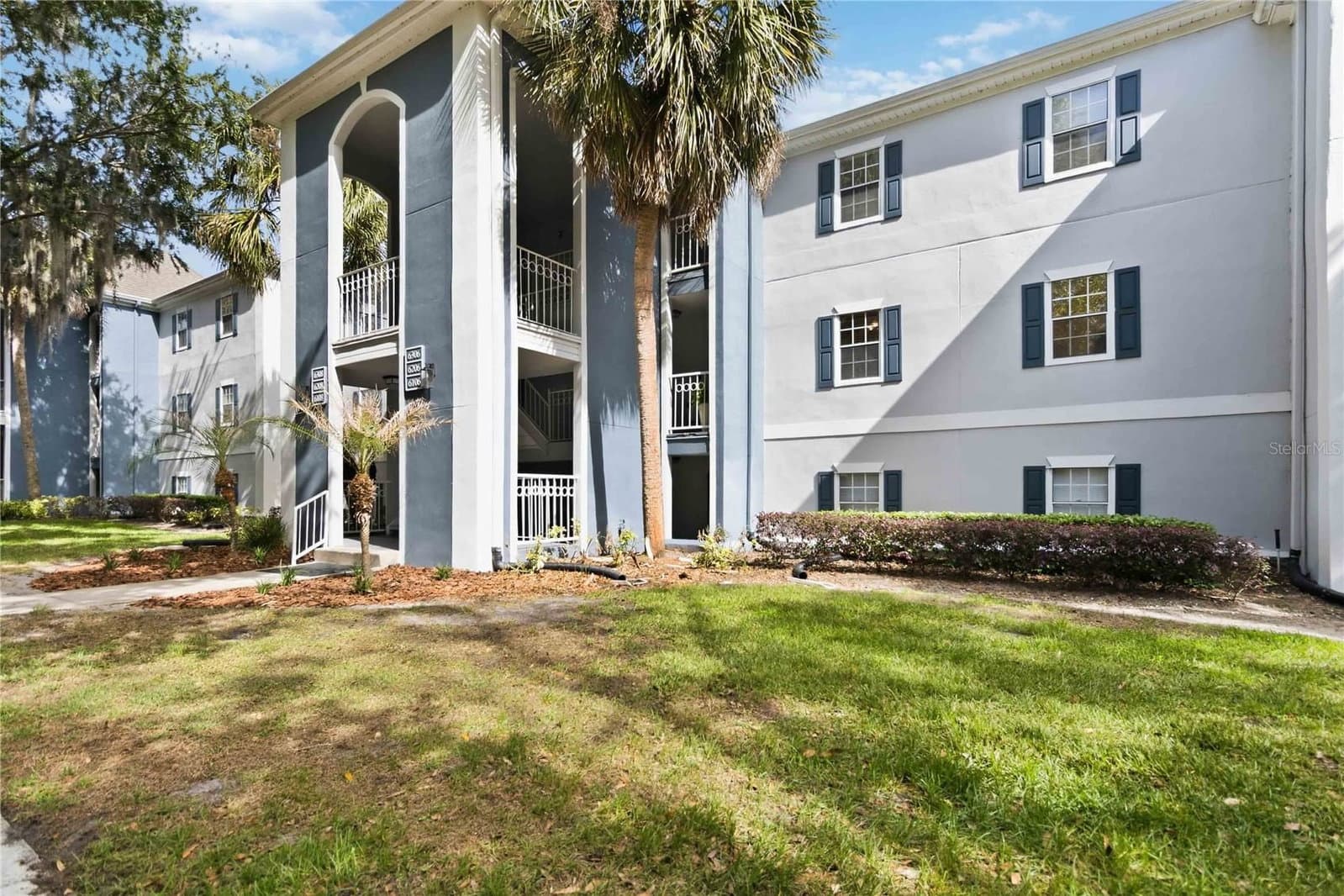 6206 BAYHILL