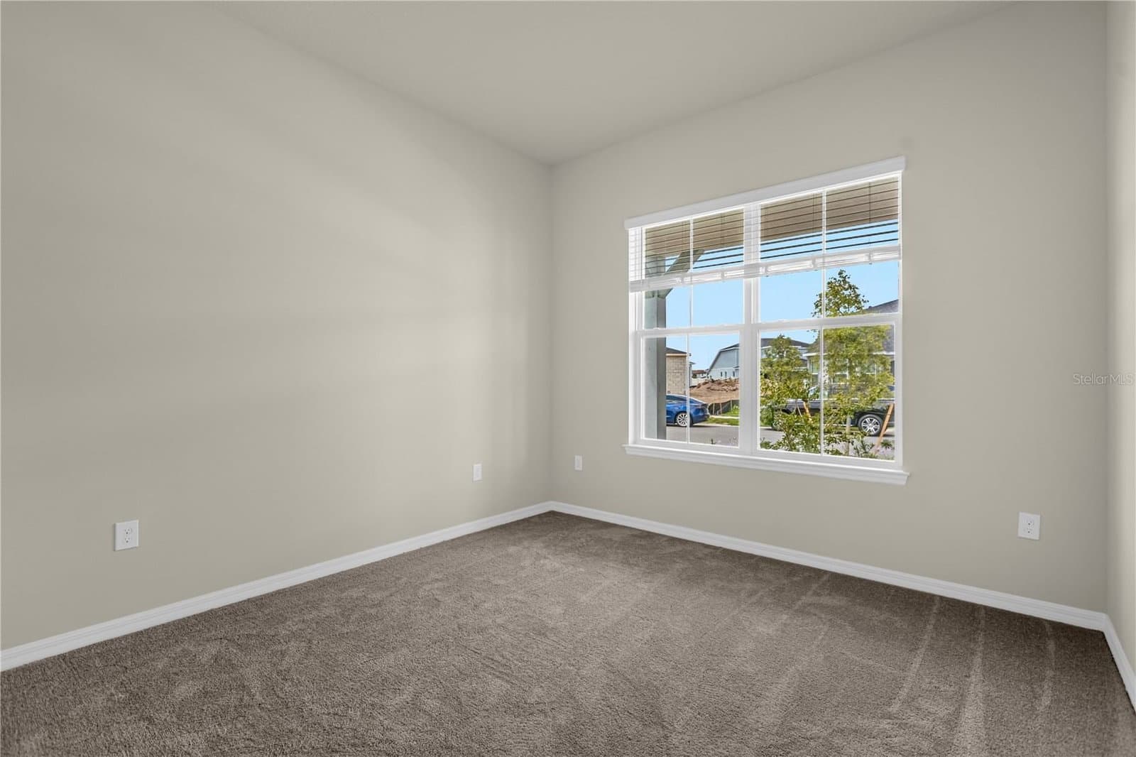 Photo 5 of 10411 PARK ESTATES AVENUE