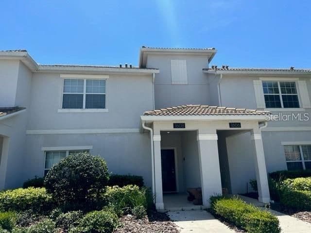 1608 MOON VALLEY