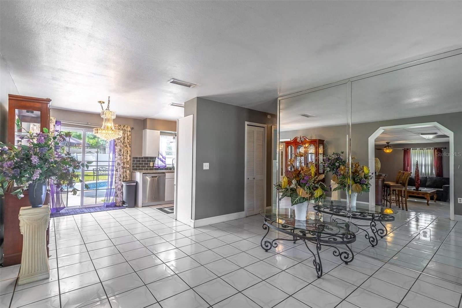3226 KELVINGTON