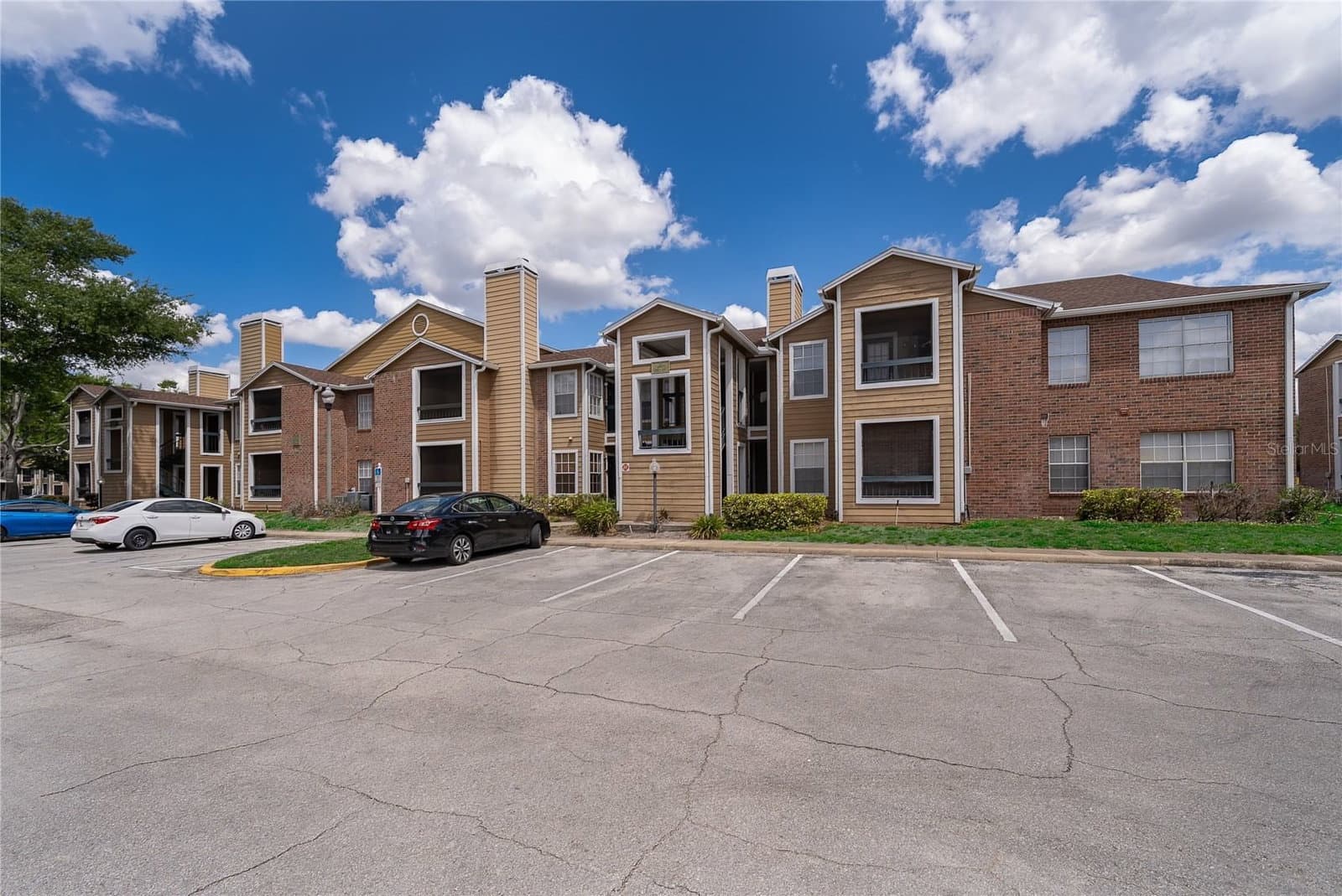 4367 THORNBRIAR