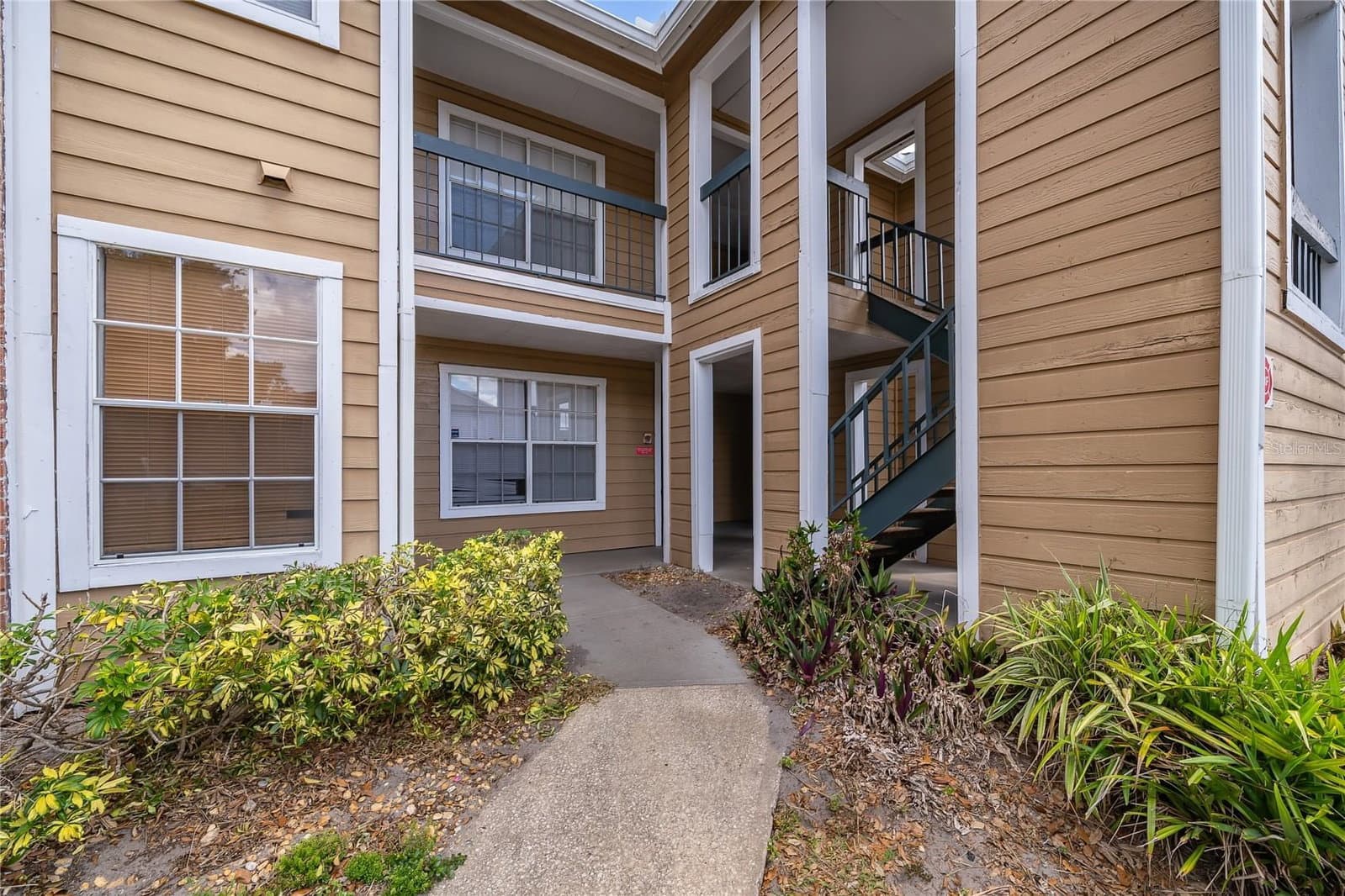 4367 THORNBRIAR