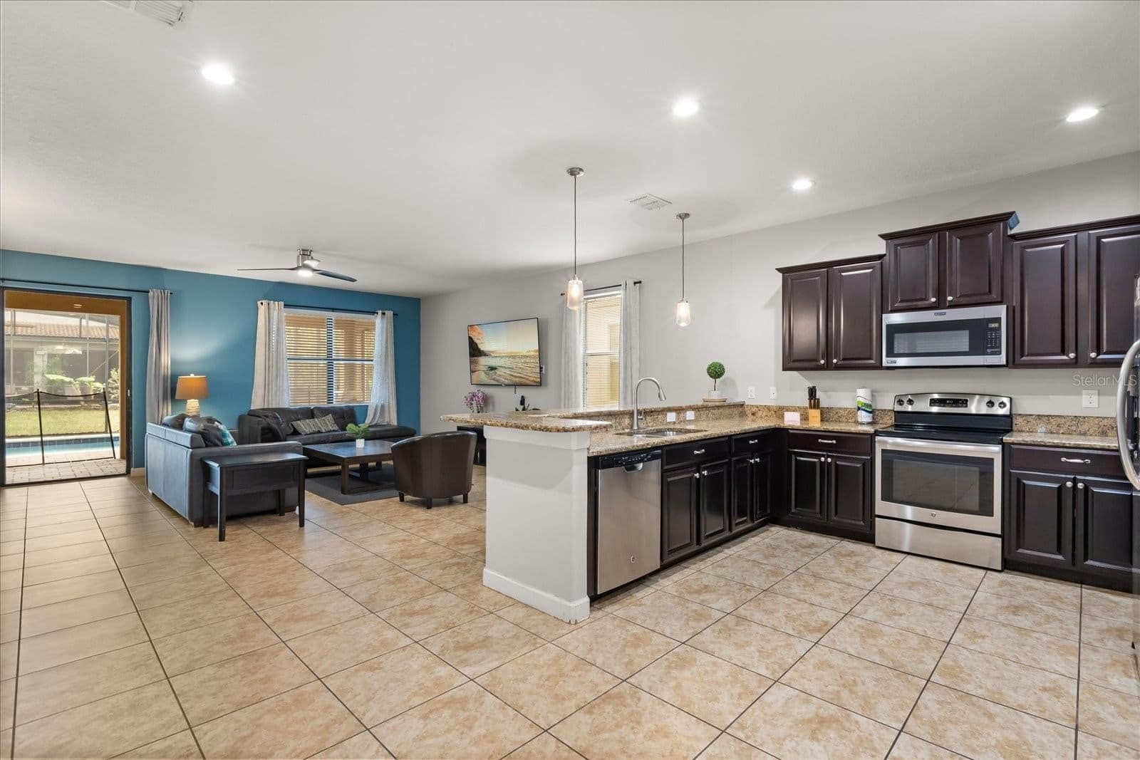 Photo 4 of 1454 MYRTLEWOOD