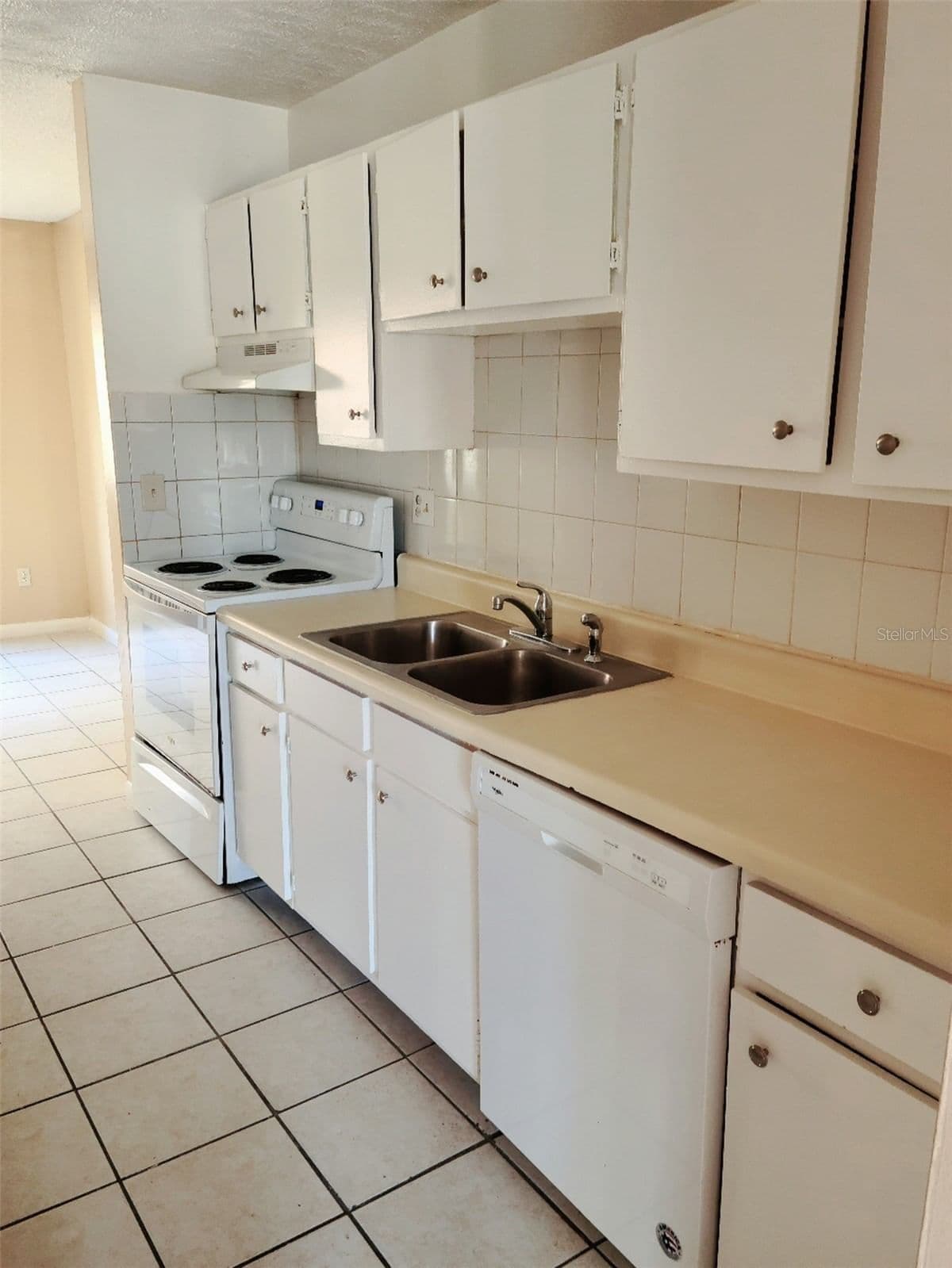 Photo 5 of 2330 HUNTINGTON GREEN CT