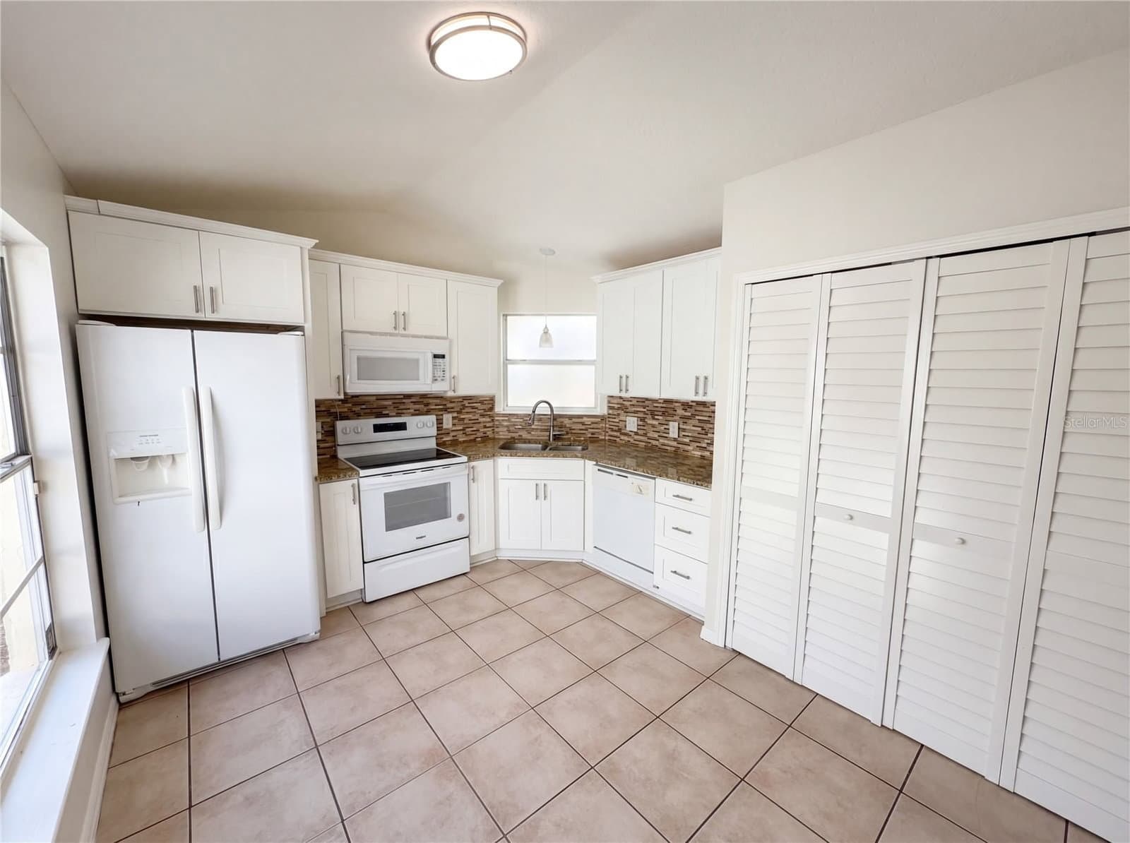 9814 DEAN COVE