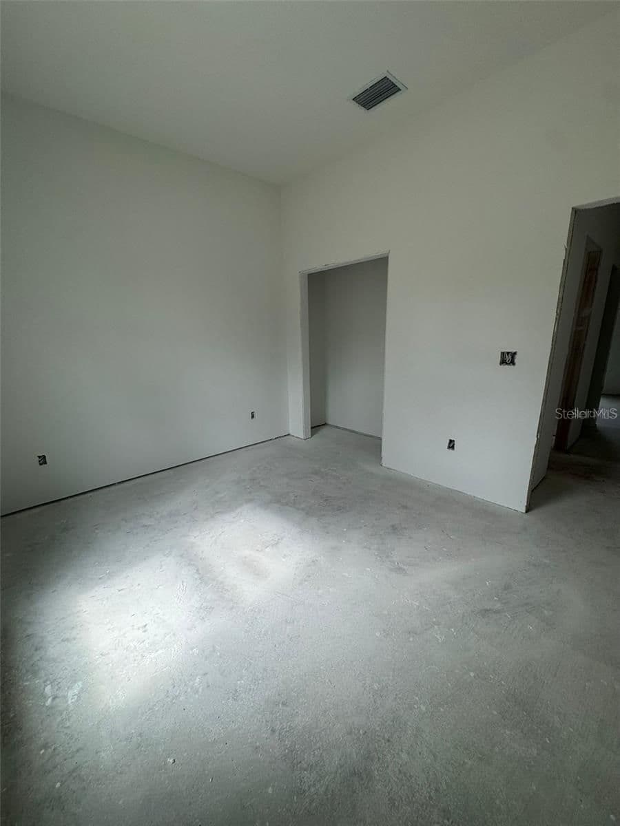 Photo 4 of 13449 60TH AVENUE