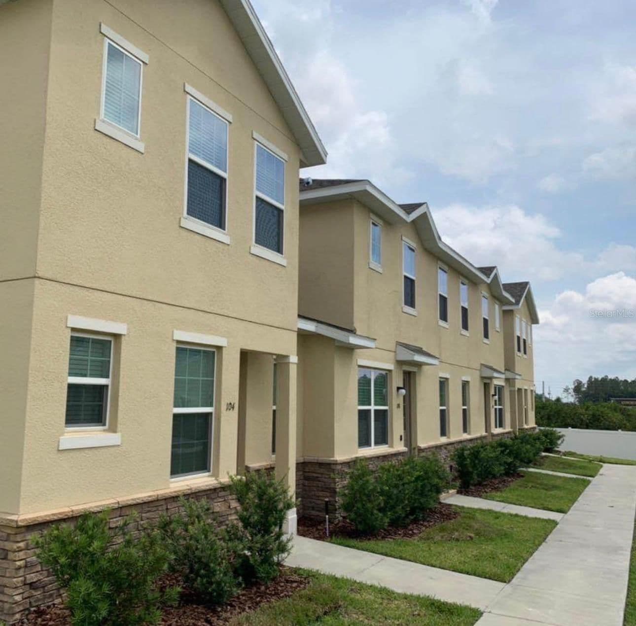 112 HOLLY VILLAGE