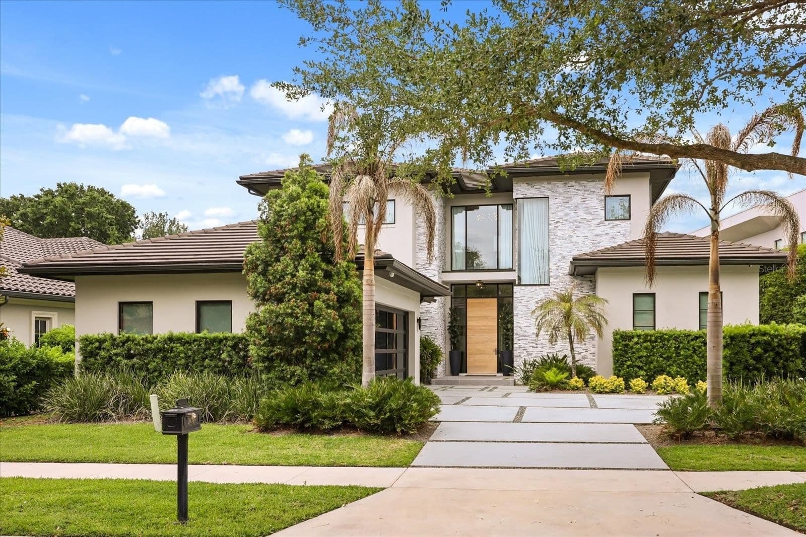 10348 KENSINGTON SHORE