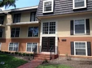 3975 VERSAILLES