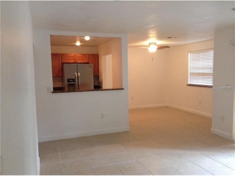 3975 VERSAILLES