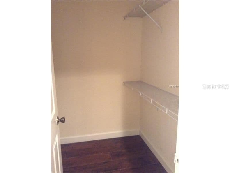 3975 VERSAILLES