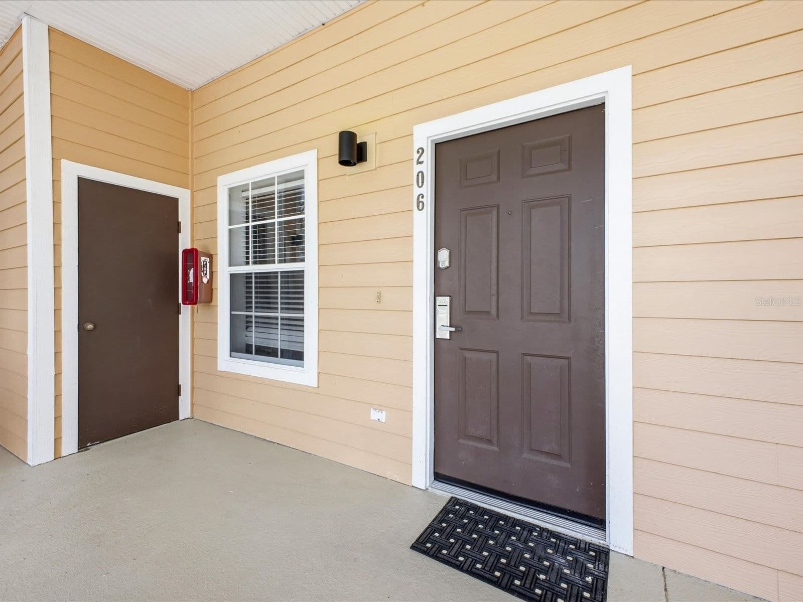 Photo 4 of 206 ANDROS AVENUE