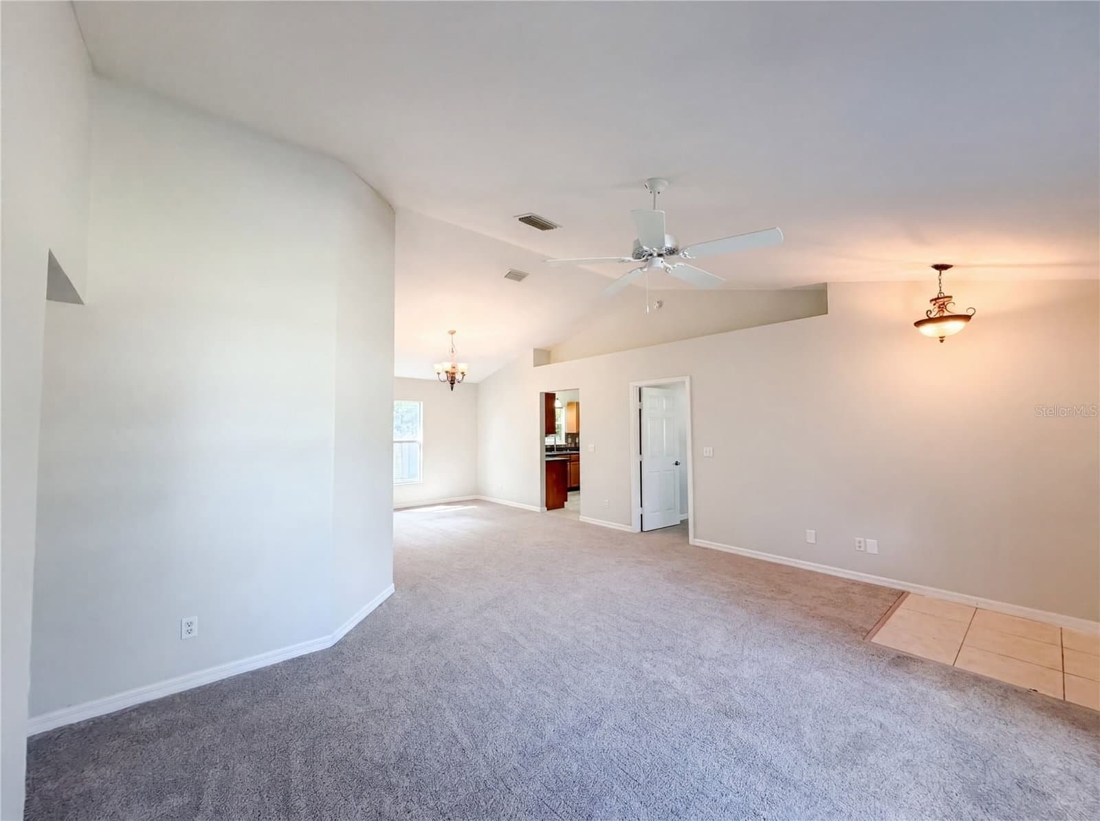 Photo 4 of 517 BAHIA CIRCLE