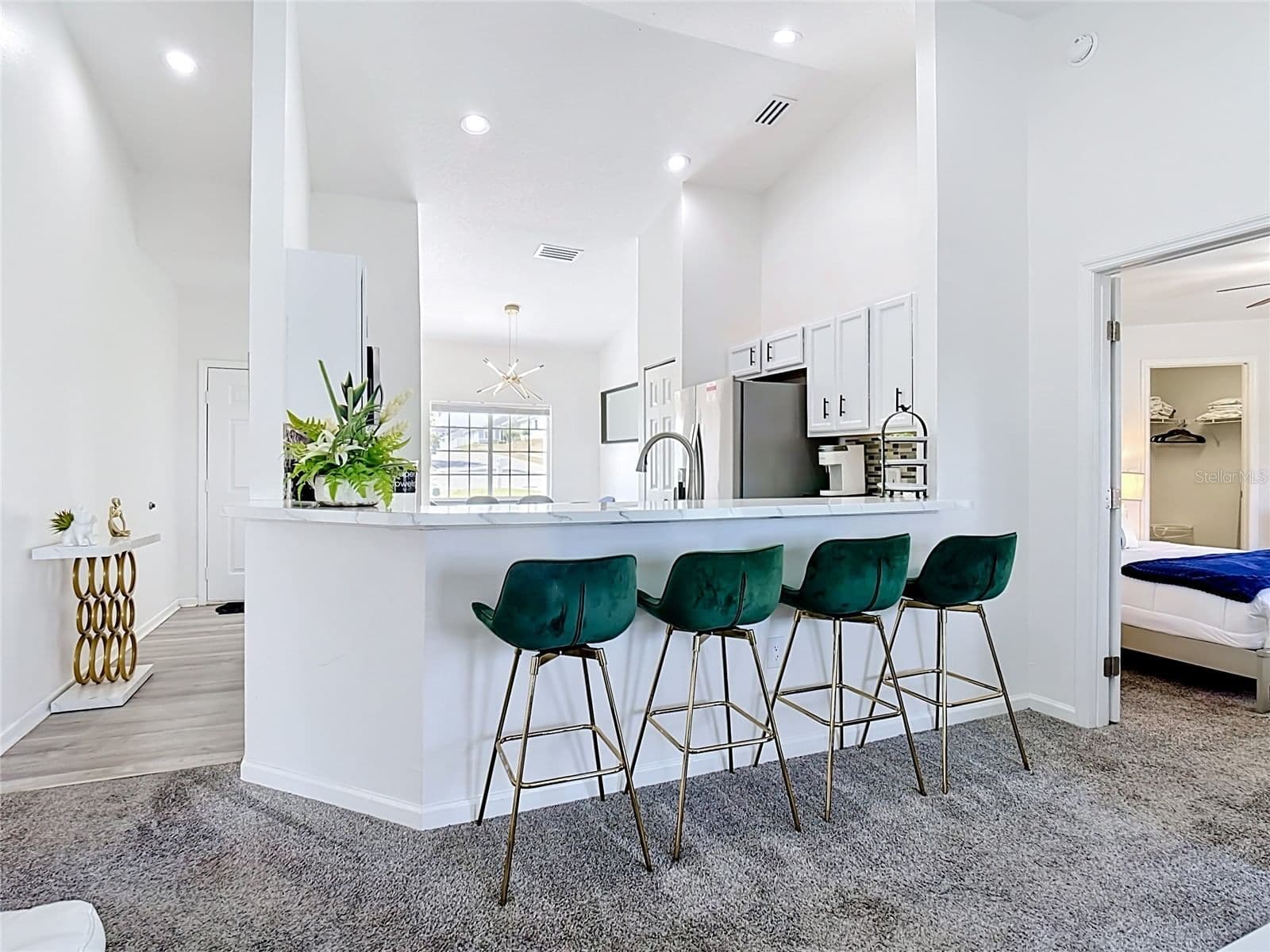 336 HILLCREST