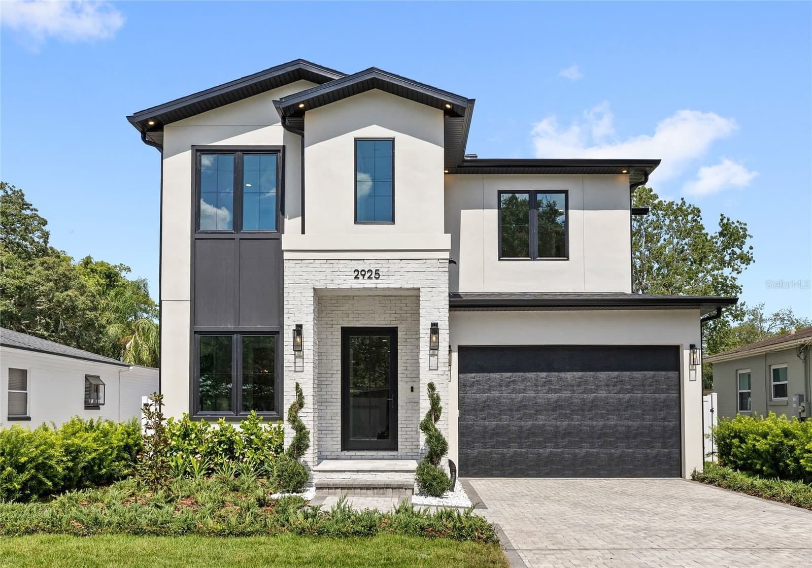 2925 OBERLIN