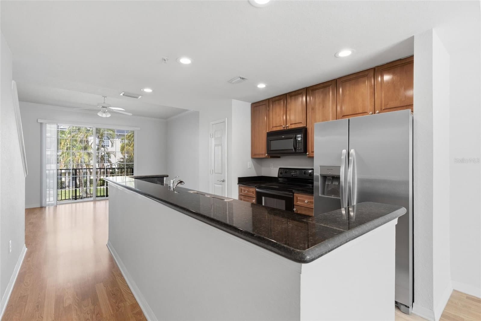 9875 MEADOW FIELD