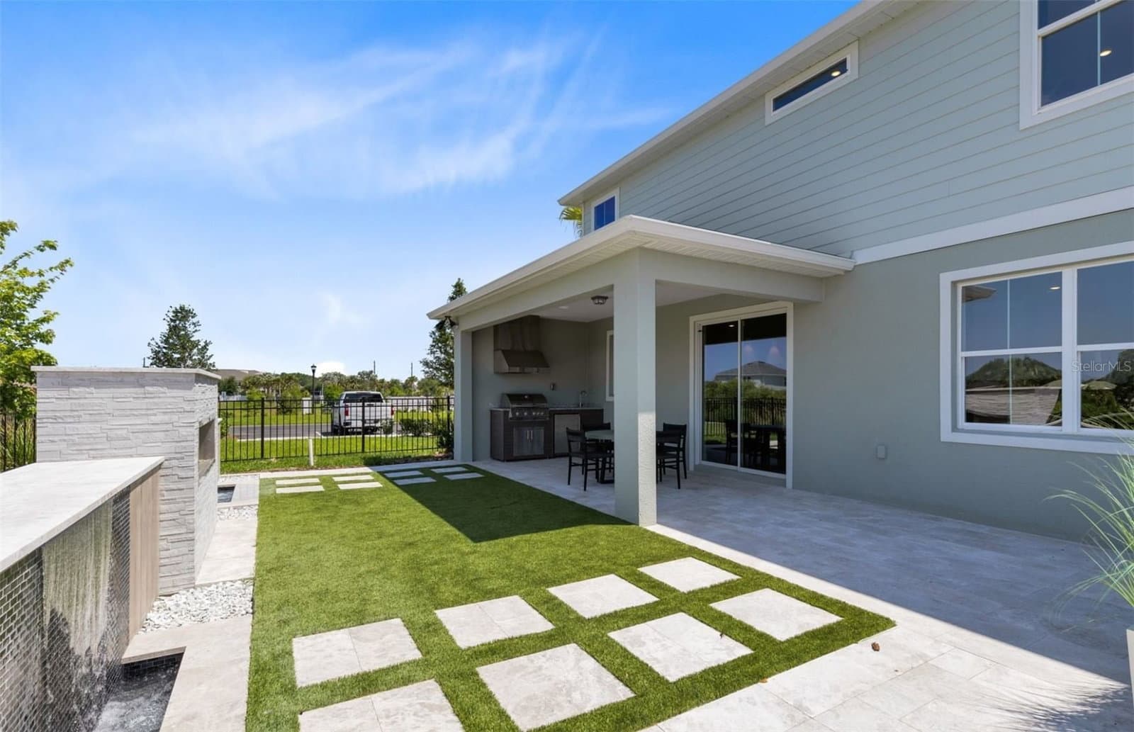 Photo 5 of 403 WINTER GROVE BOULEVARD