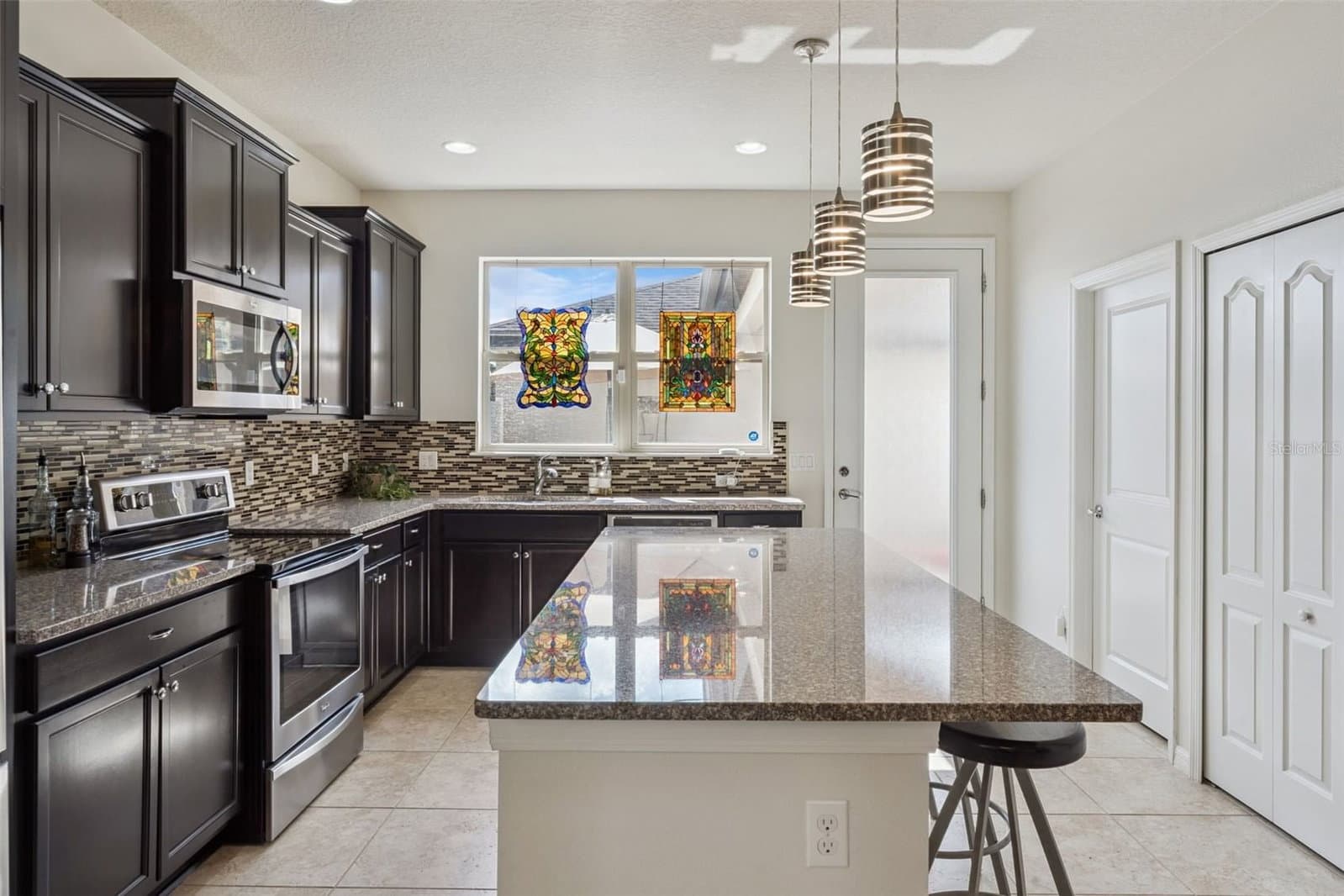 7279 DUXBURY