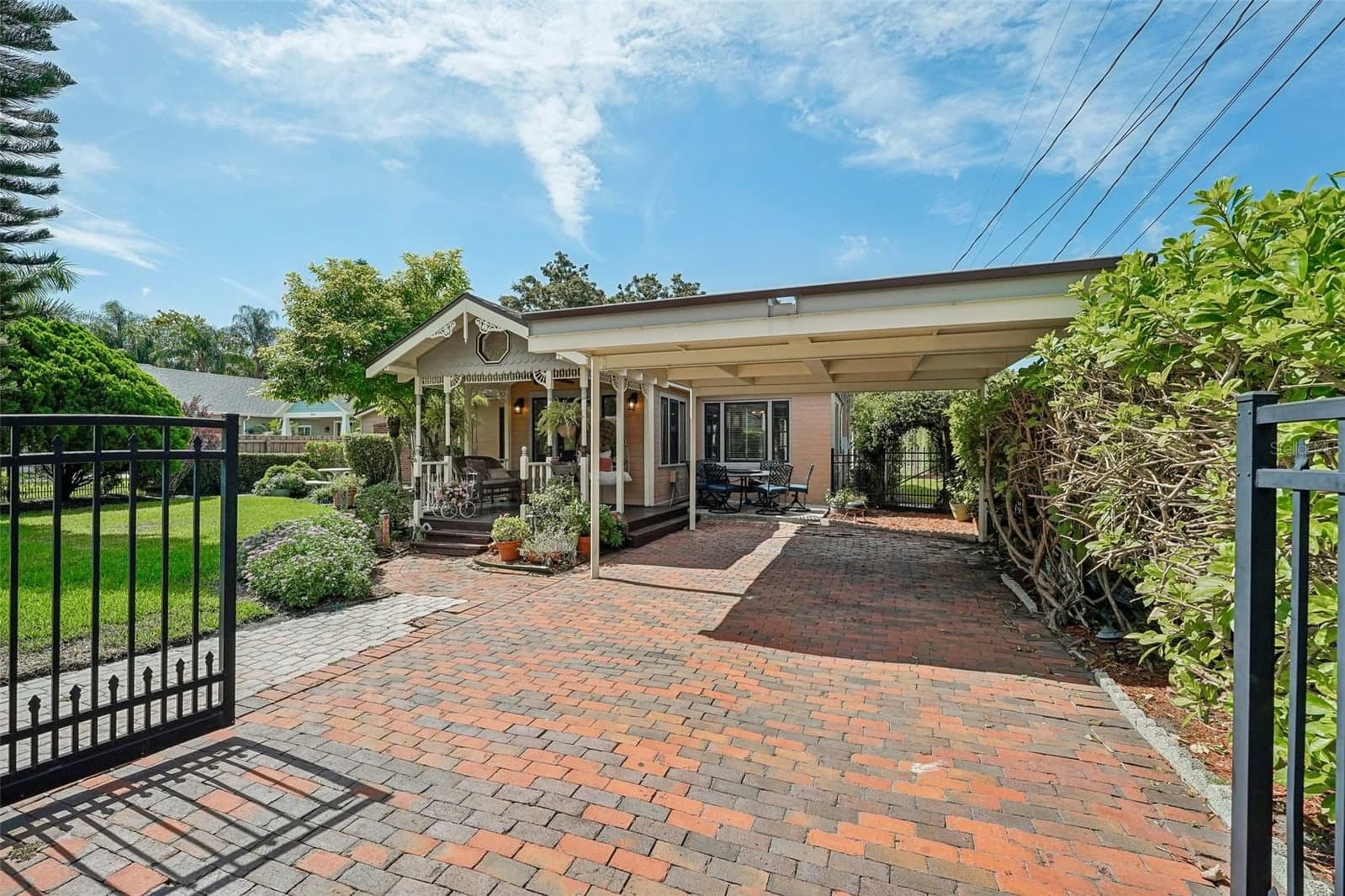 1020 VENETIAN