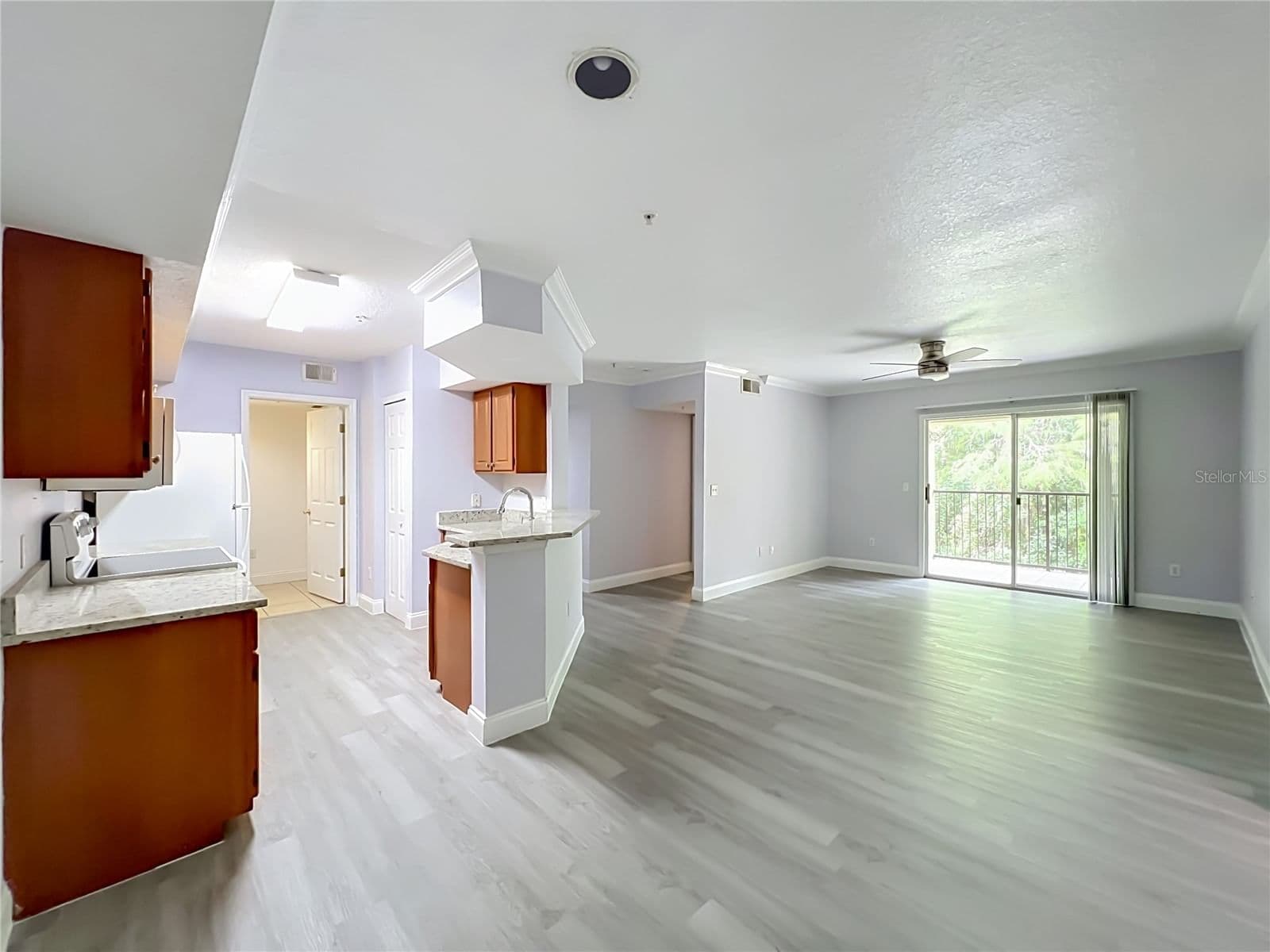 738 CREST PINES