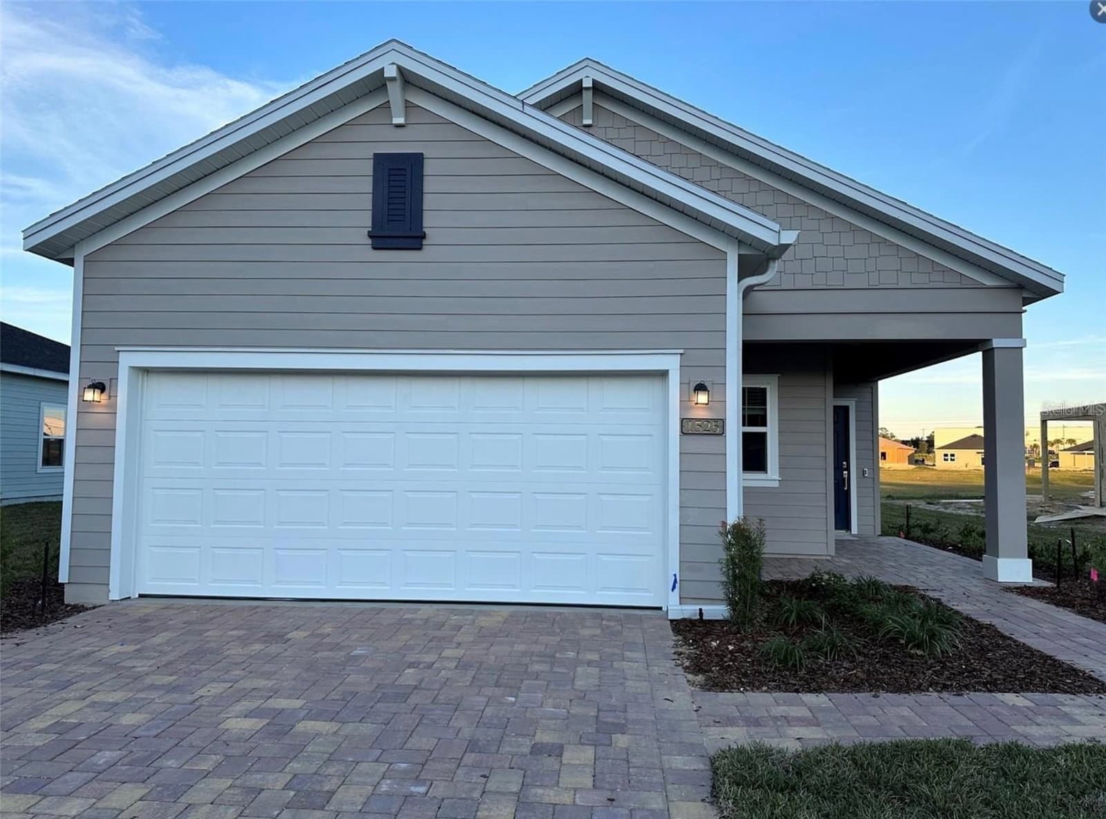 1525 44TH COURT