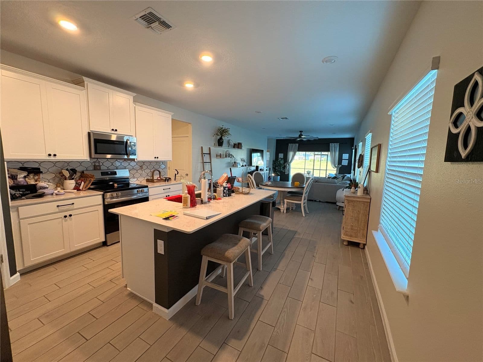 1525 44TH COURT