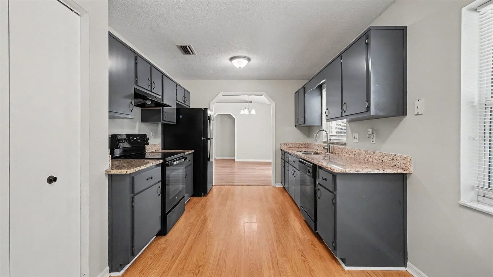 Photo 4 of 4620 8TH
