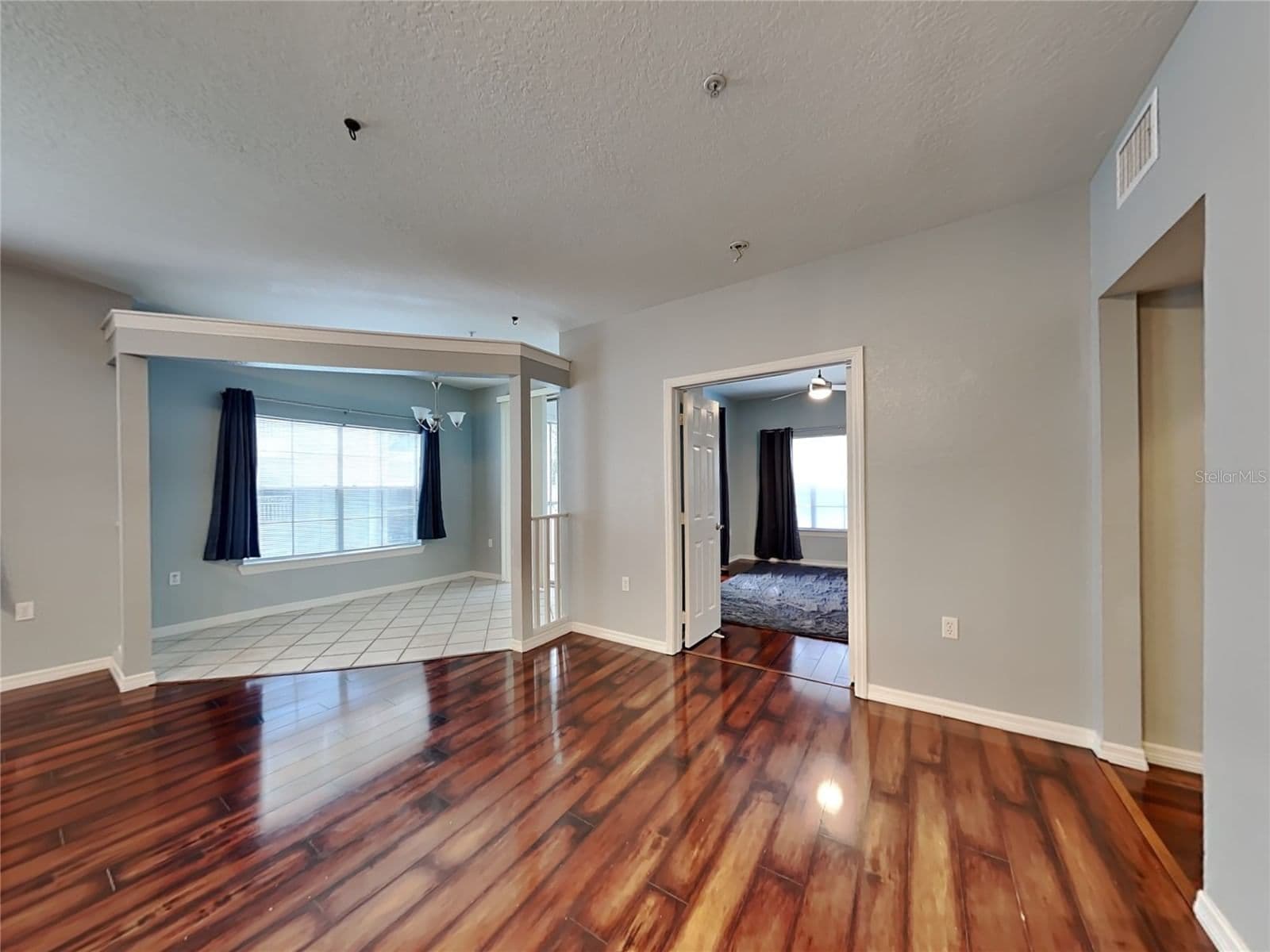 2328 MIDTOWN
