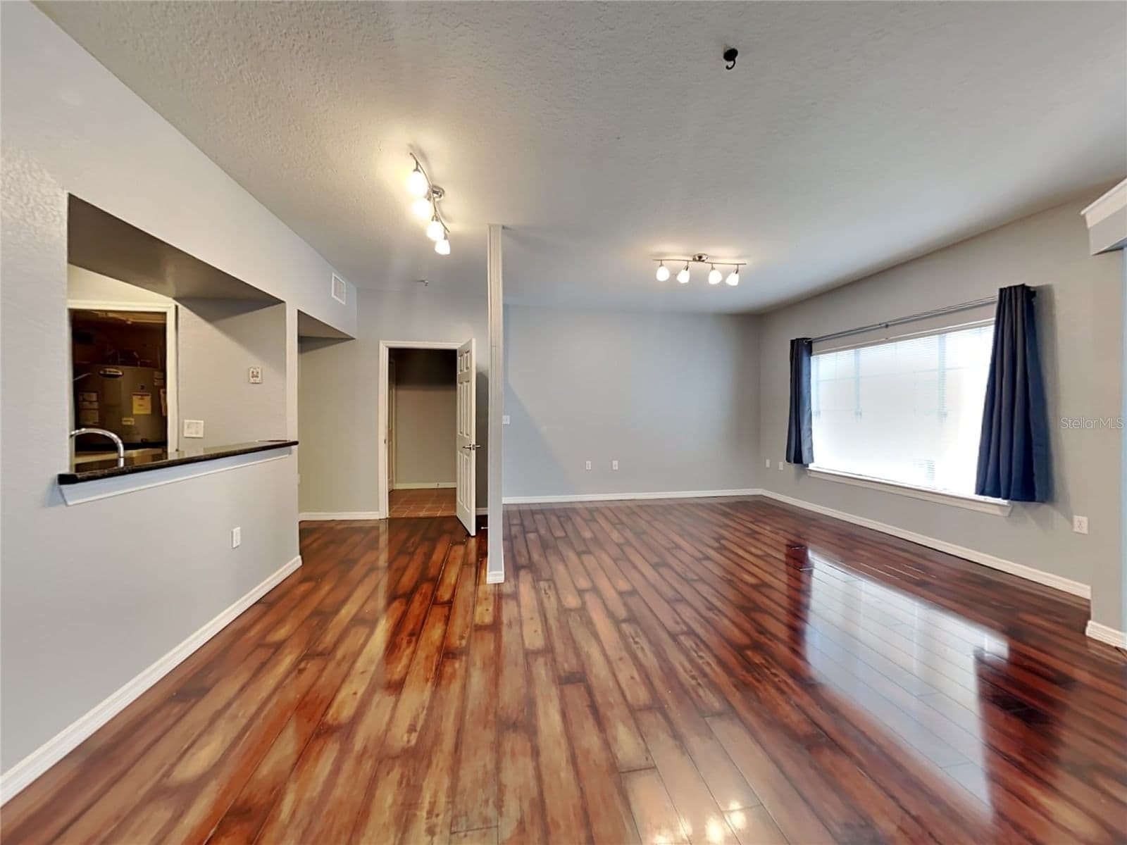 2328 MIDTOWN