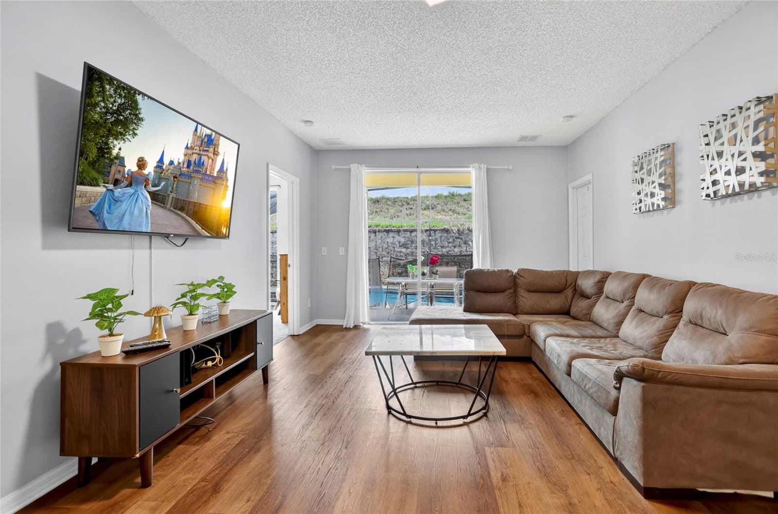258 SUNSET VIEW