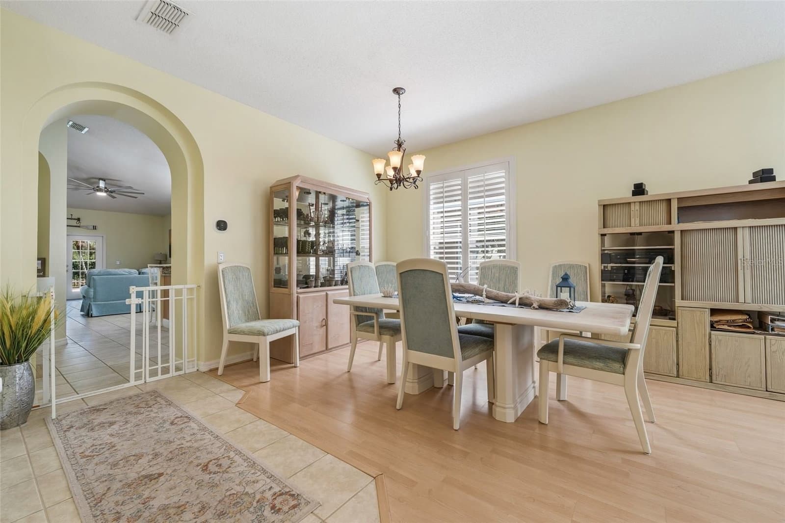 Photo 4 of 2248 HILLSHIRE