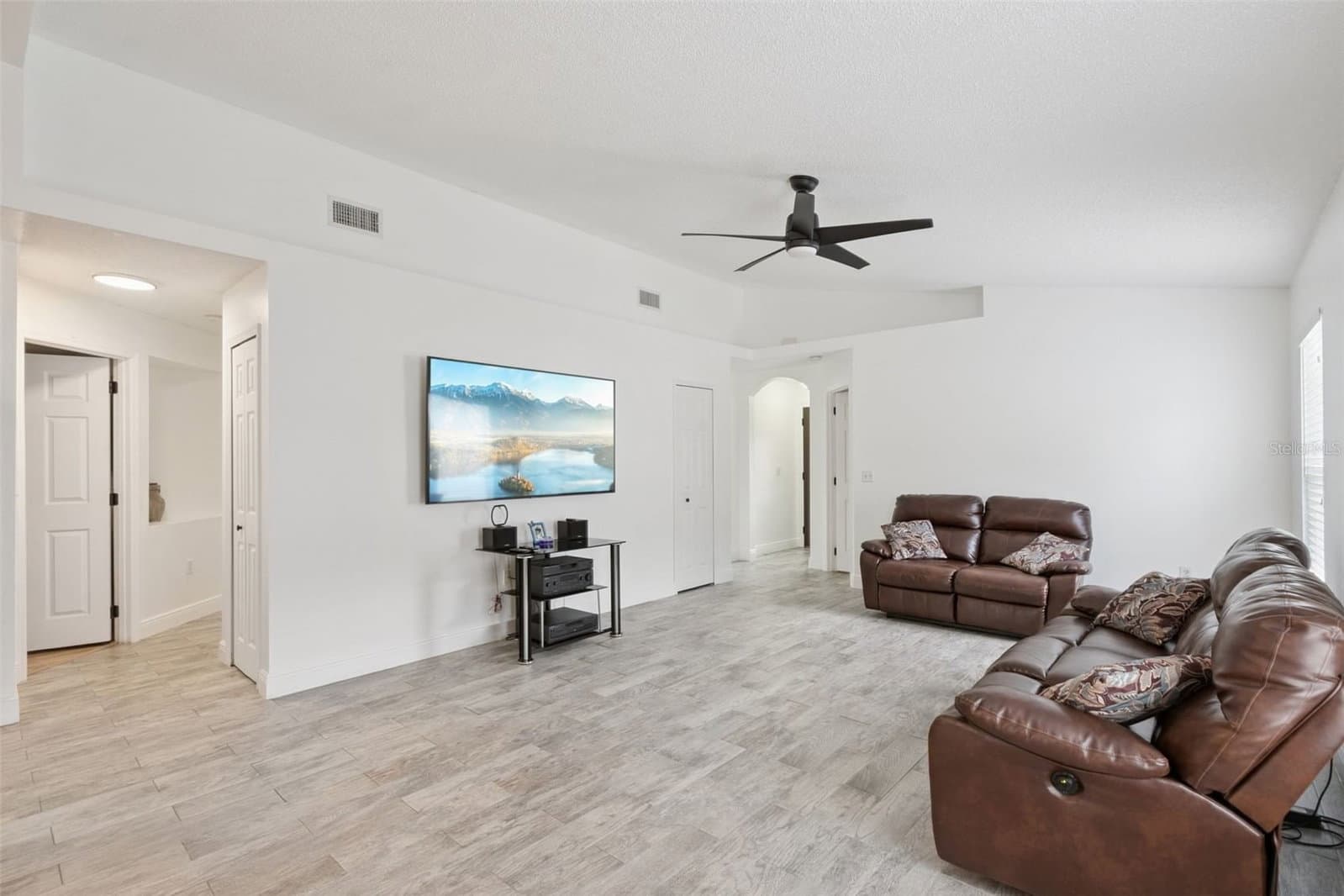 2744 PALM ISLE