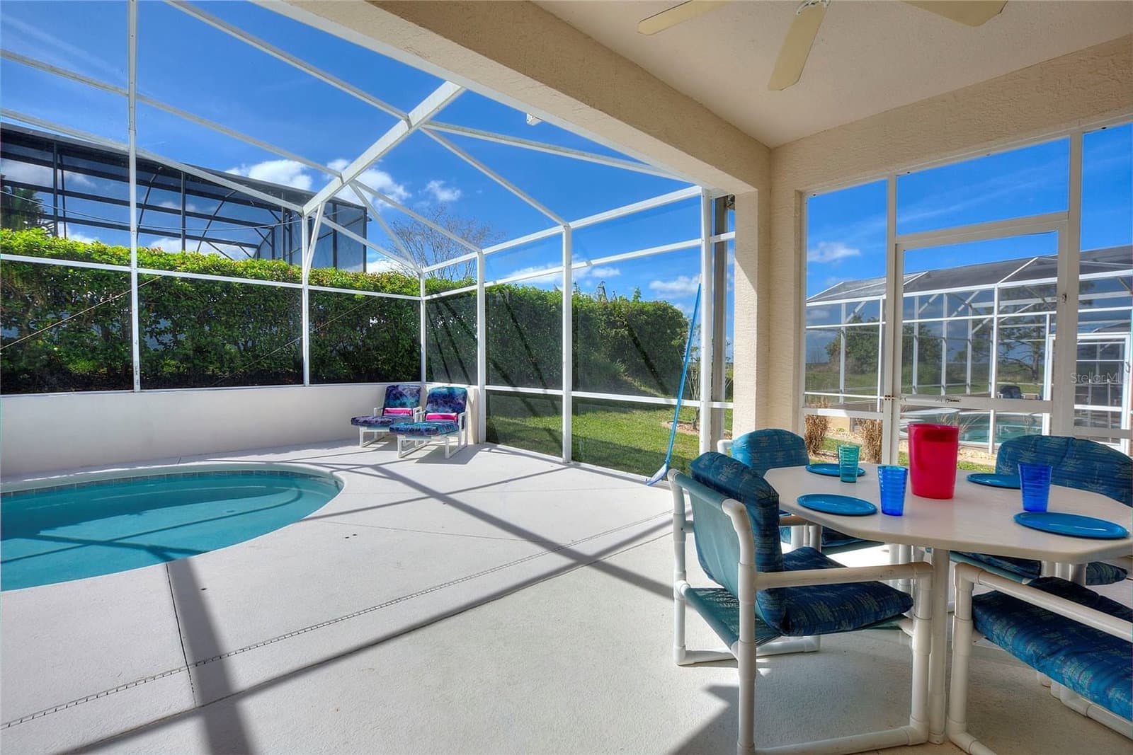 556 BONVILLE