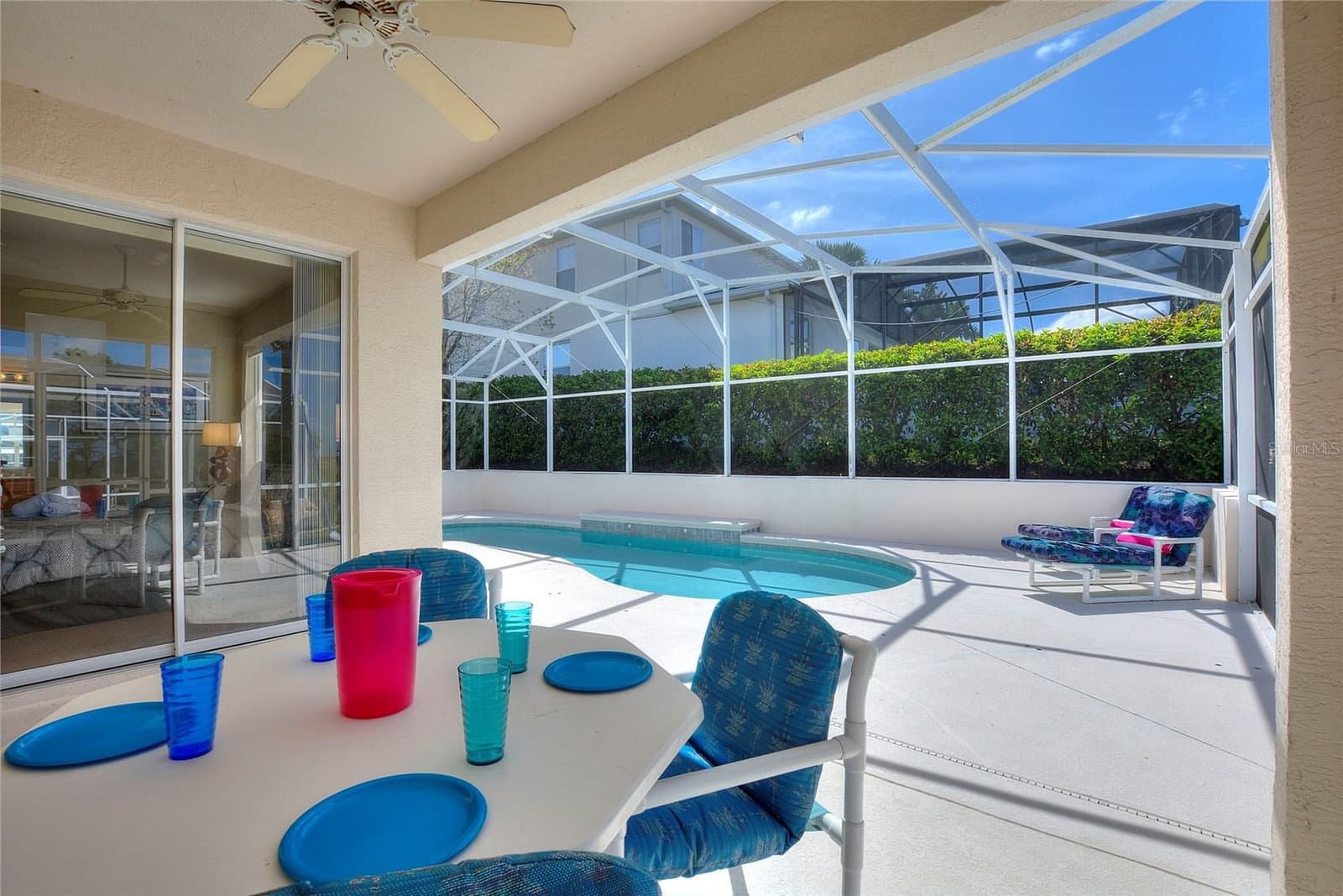 556 BONVILLE