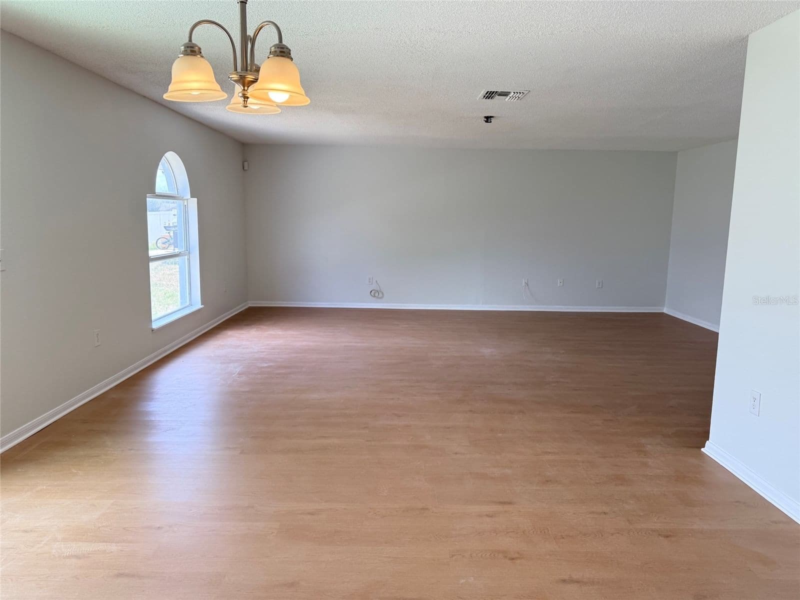 5871 WINDRIDGE