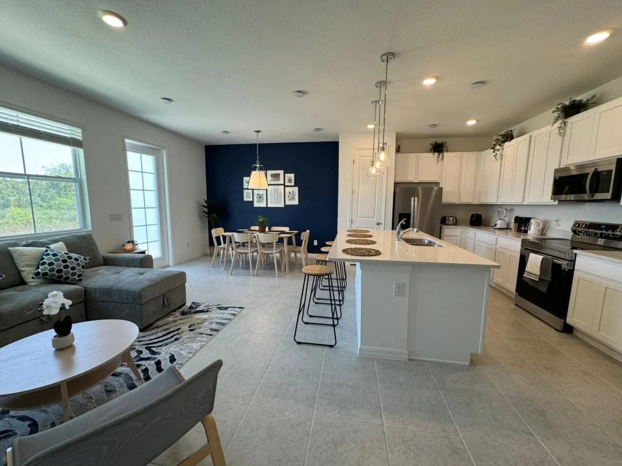 661 LONGBOAT Drive