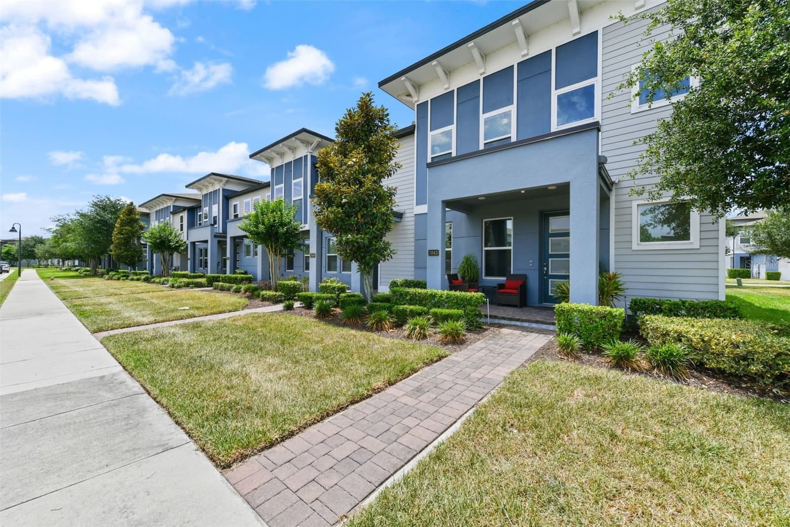 7043 CARRICKBEND