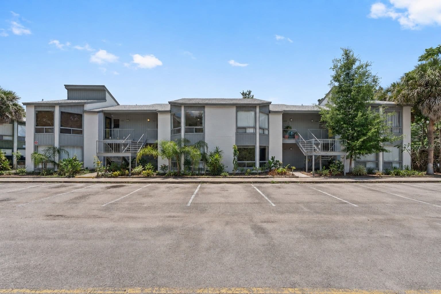 4310 LAKEWAY