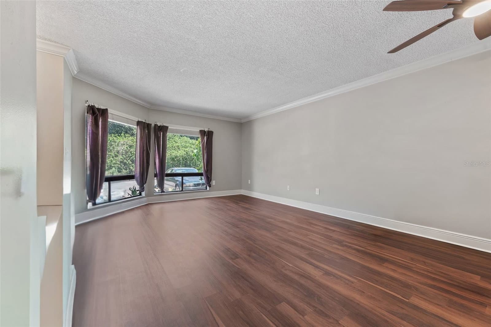 4310 LAKEWAY
