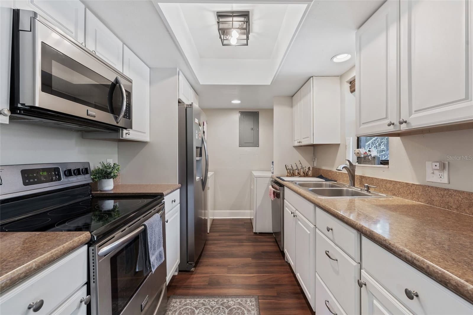 Photo 5 of 4310 LAKEWAY