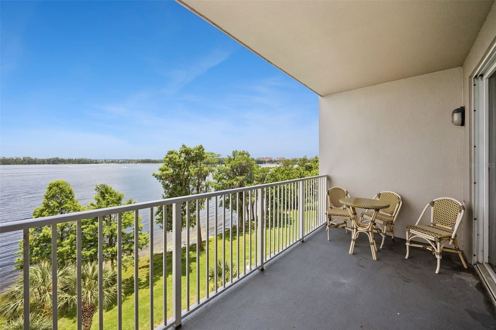 Photo 4 of 13427 BLUE HERON BEACH