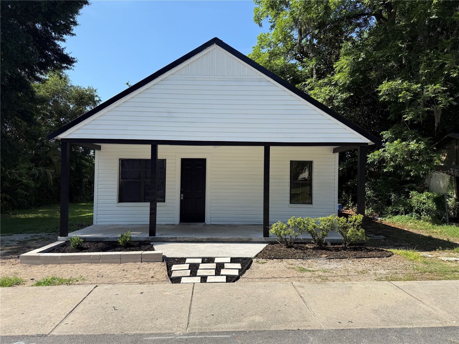1018 2ND