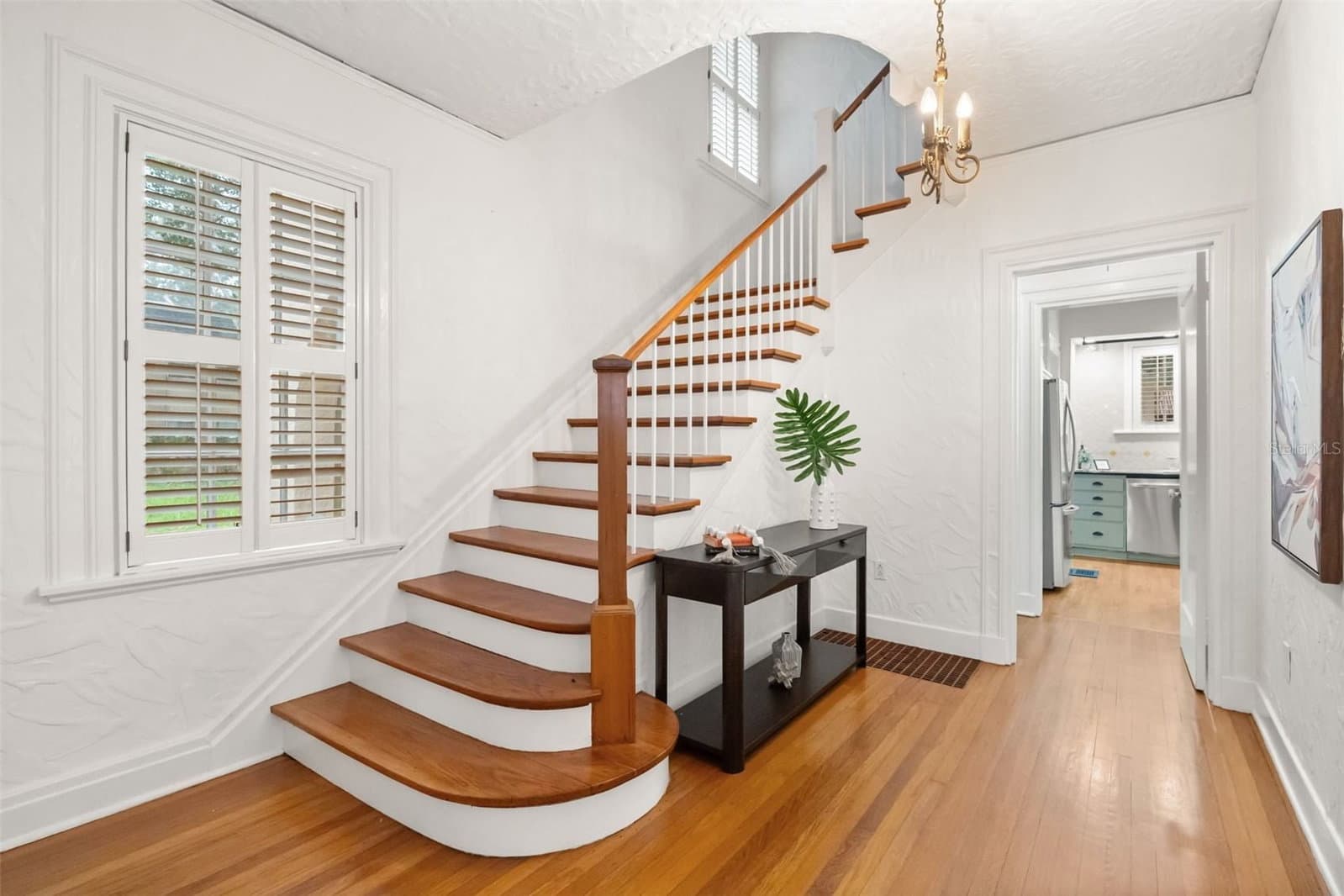 732 EDGEWATER