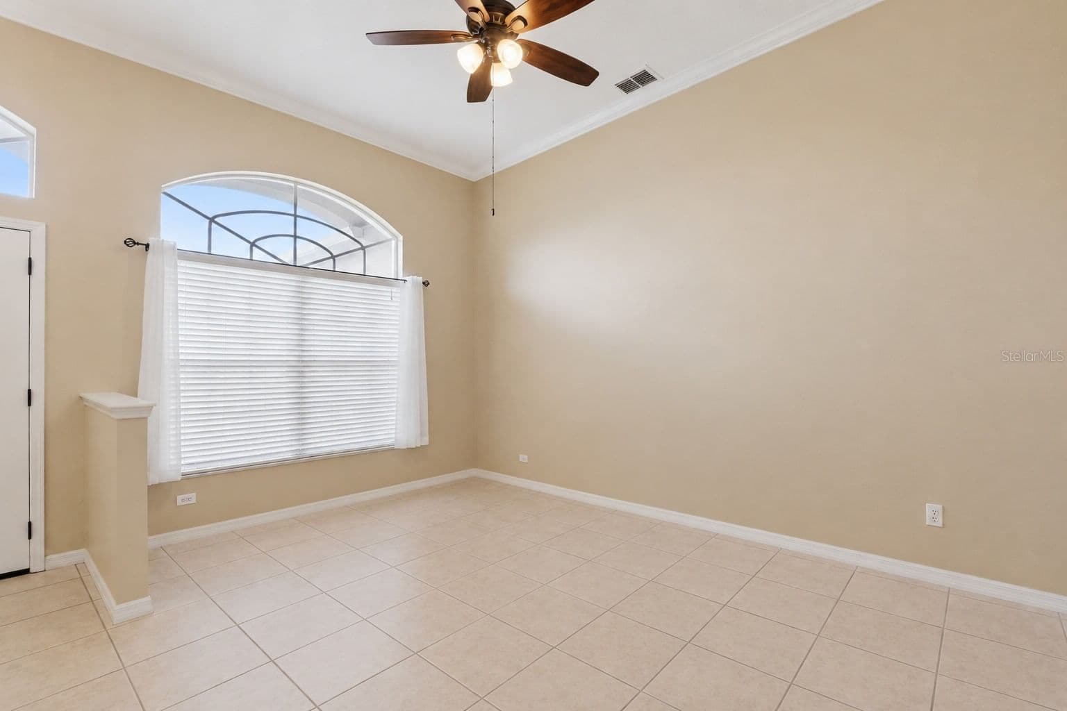 Photo 4 of 13429 FALCON POINTE
